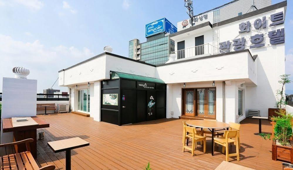 White Tourist Hotel Jeonju Exterior photo